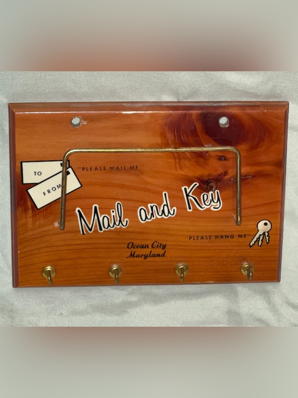 Mail and Key Holder Wood Wall Décor